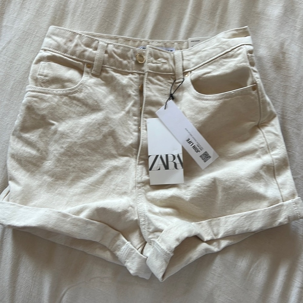 Zara Mom Short